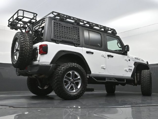 Used 2018 Jeep Wrangler Unlimited Sahara AWD/4WD image 32