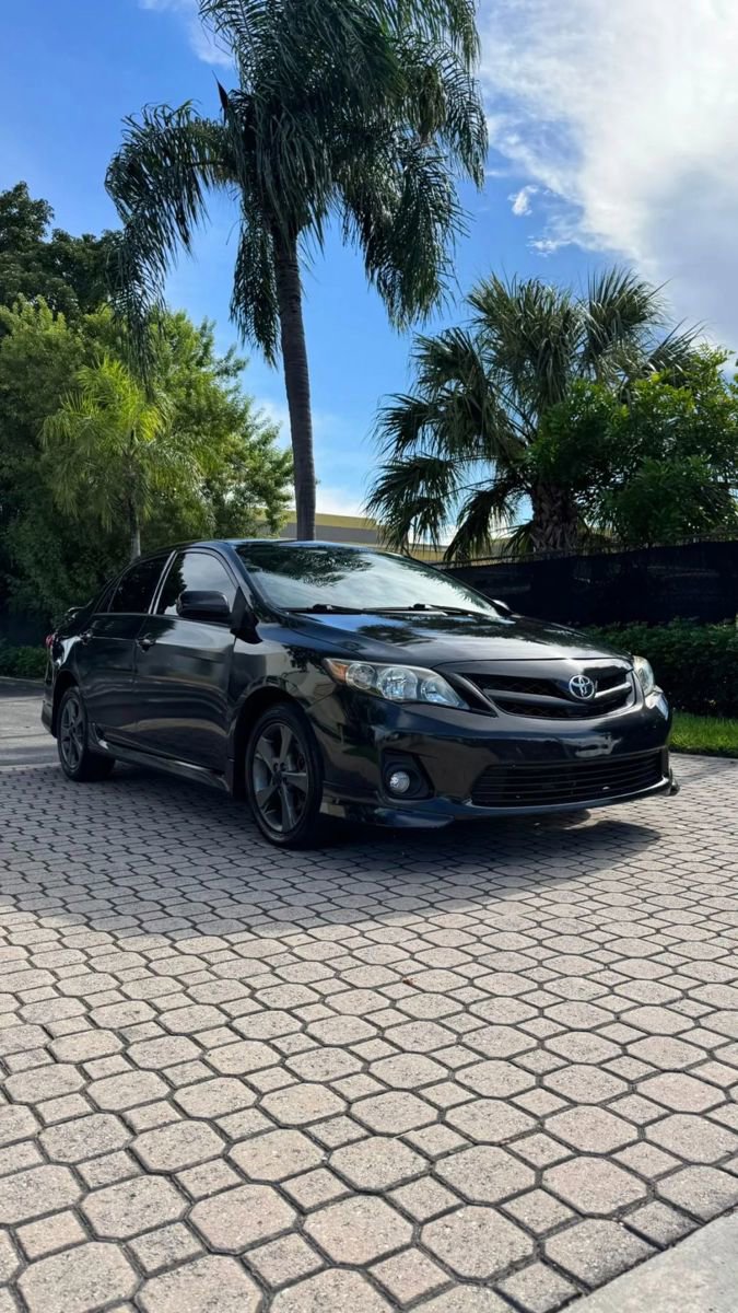 Used 2012 Toyota Corolla S image 1