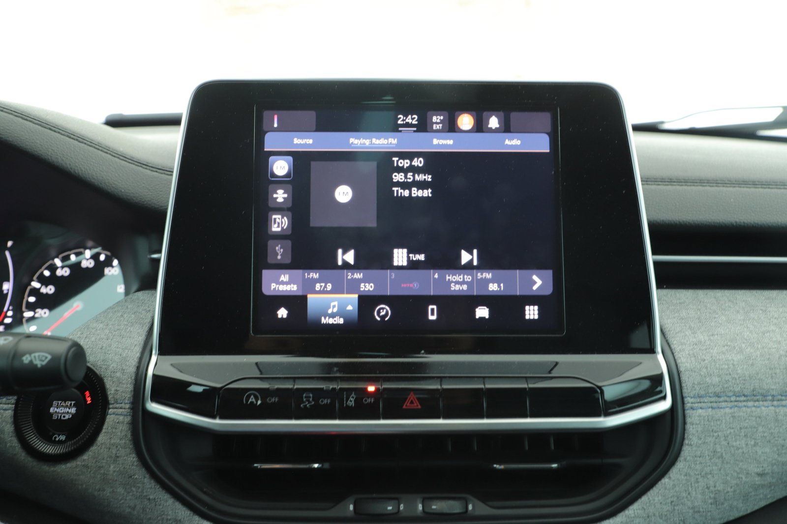 Used 2022 Jeep Compass Latitude FWD image 18