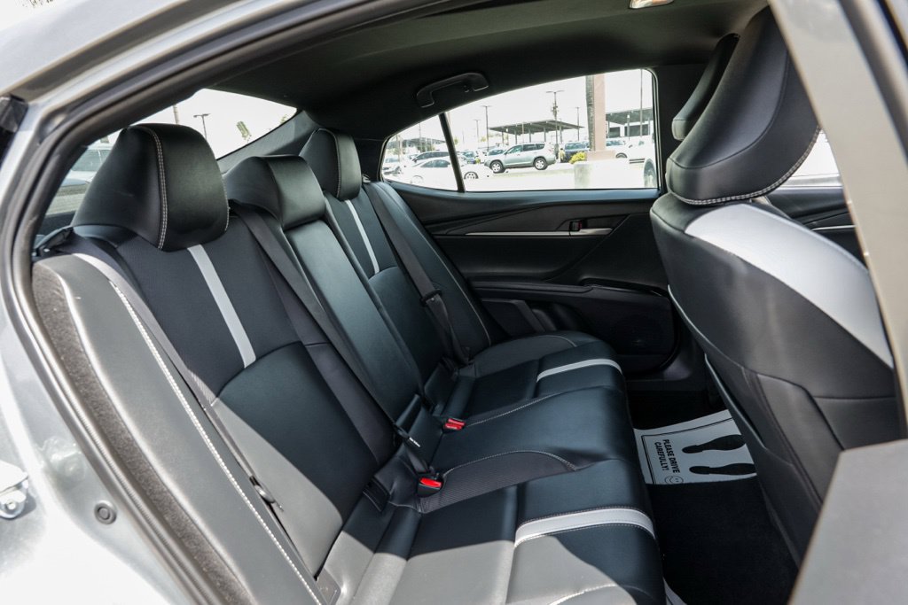 Used 2025 Toyota Camry SE FWD image 23