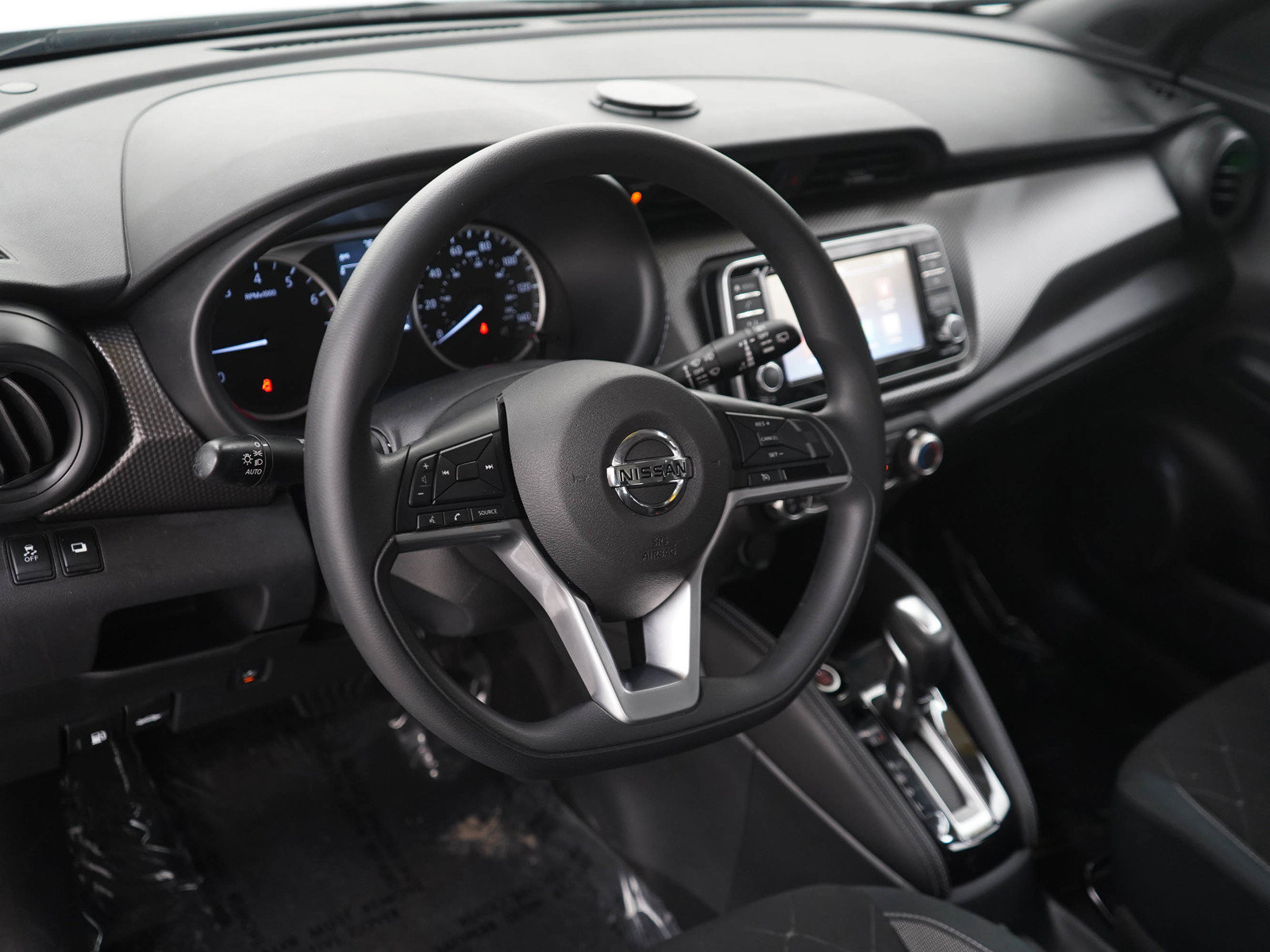 Used 2019 Nissan Kicks S FWD image 20