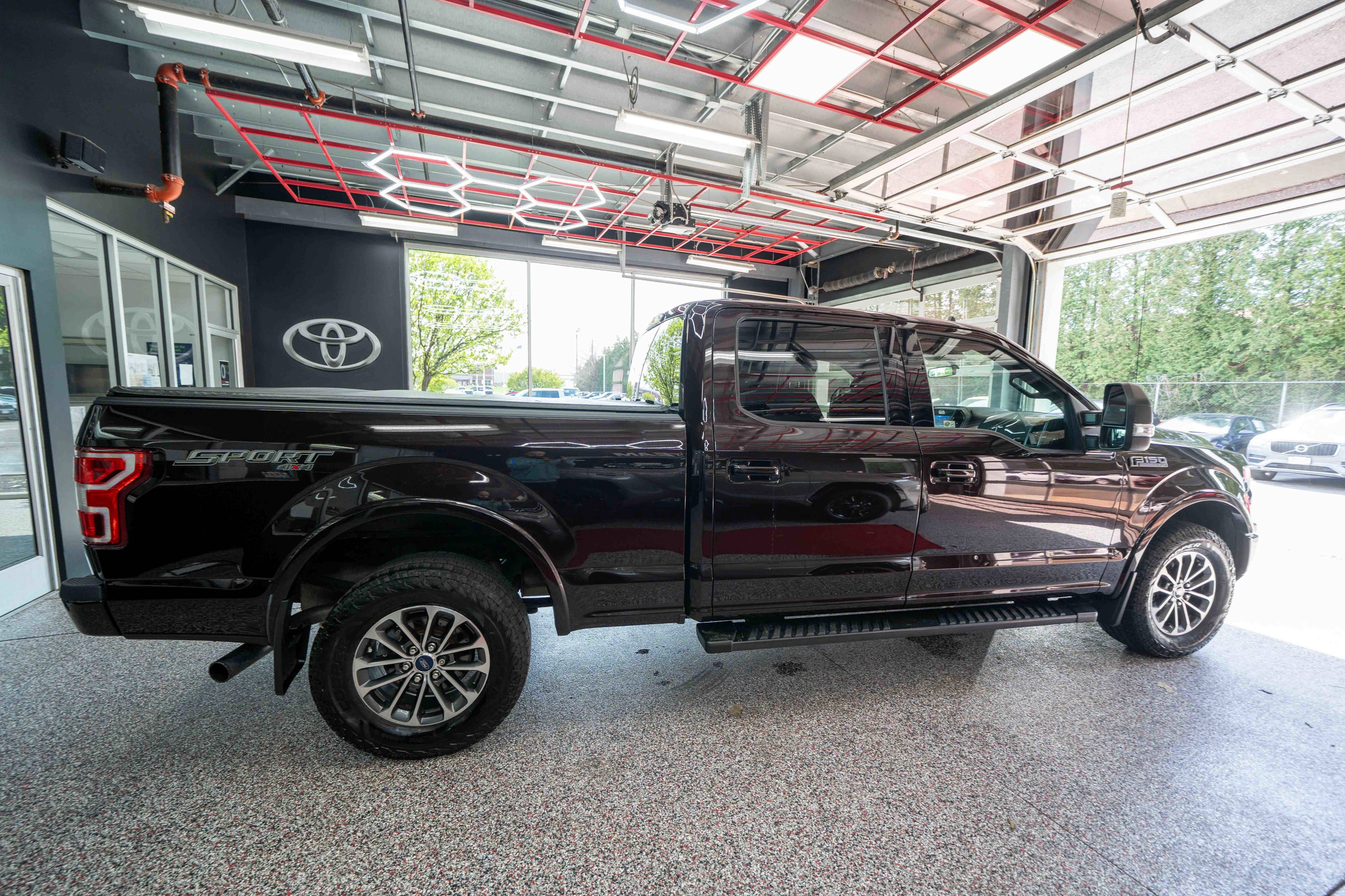 Used 2020 Ford F150 XLT w/ Equipment Group 301A Mid image 4