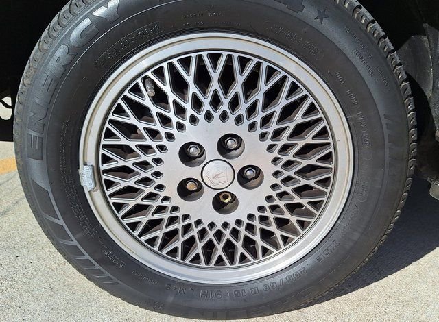 Used 1991 Chrysler TC by Maserati image 16