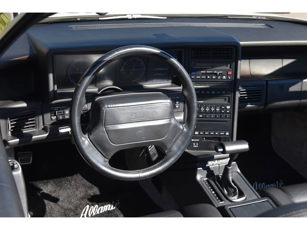 Used 1990 Cadillac Allante image 13