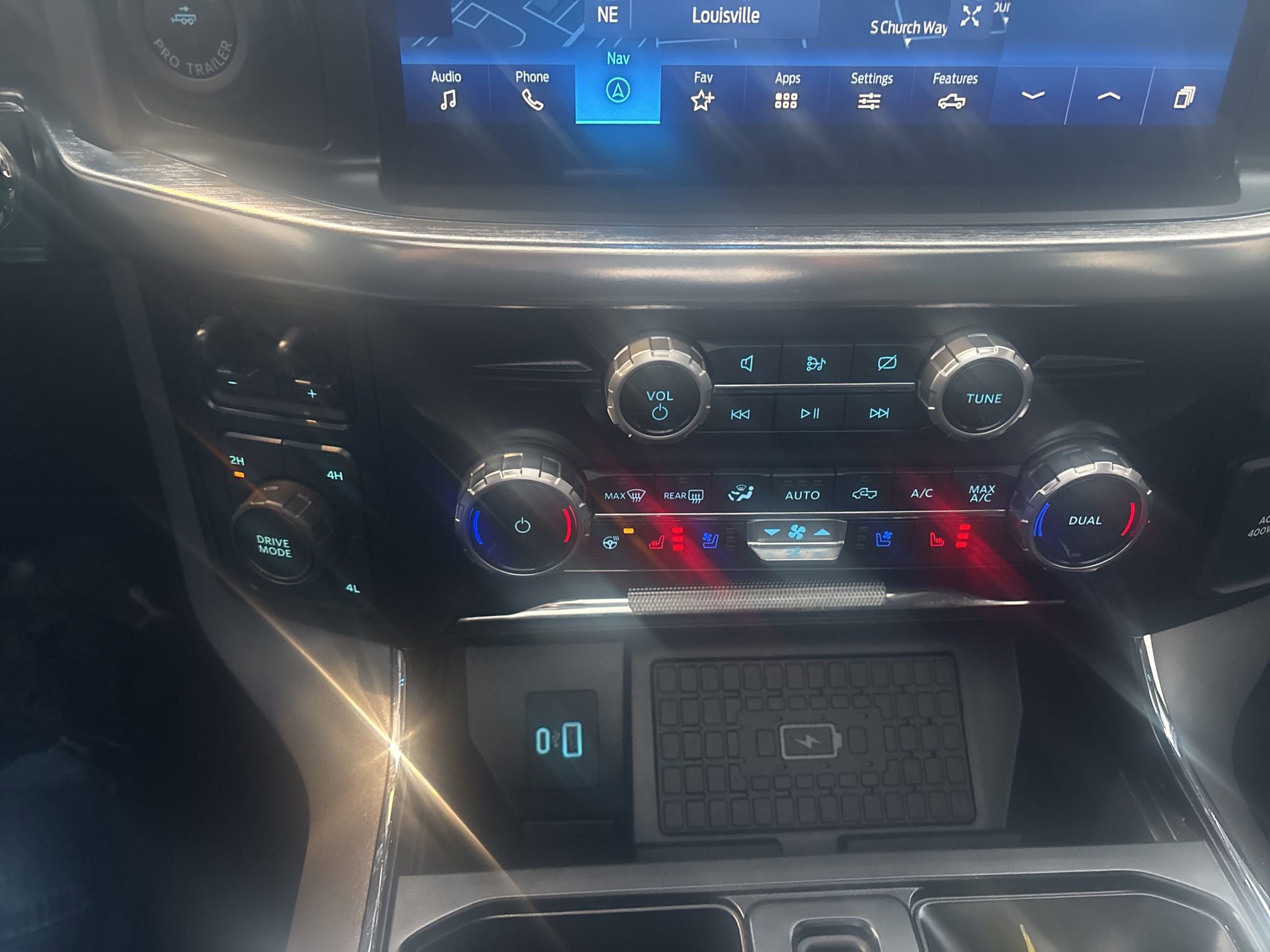 Used 2023 Ford F150 Lariat w/ Equipment Group 502A High image 32