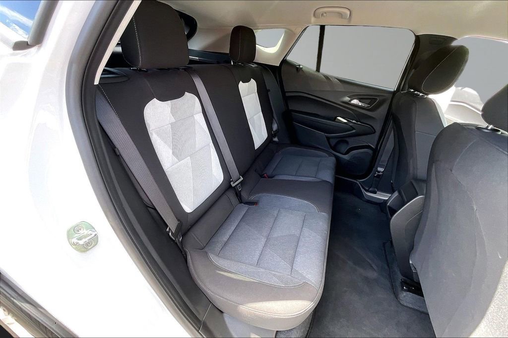Used 2024 Chevrolet Trax LS w/ LS Convenience Package FWD image 26