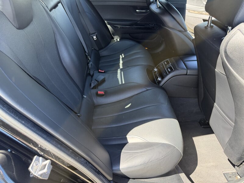 Used 2013 BMW 640i Gran Coupe RWD image 32