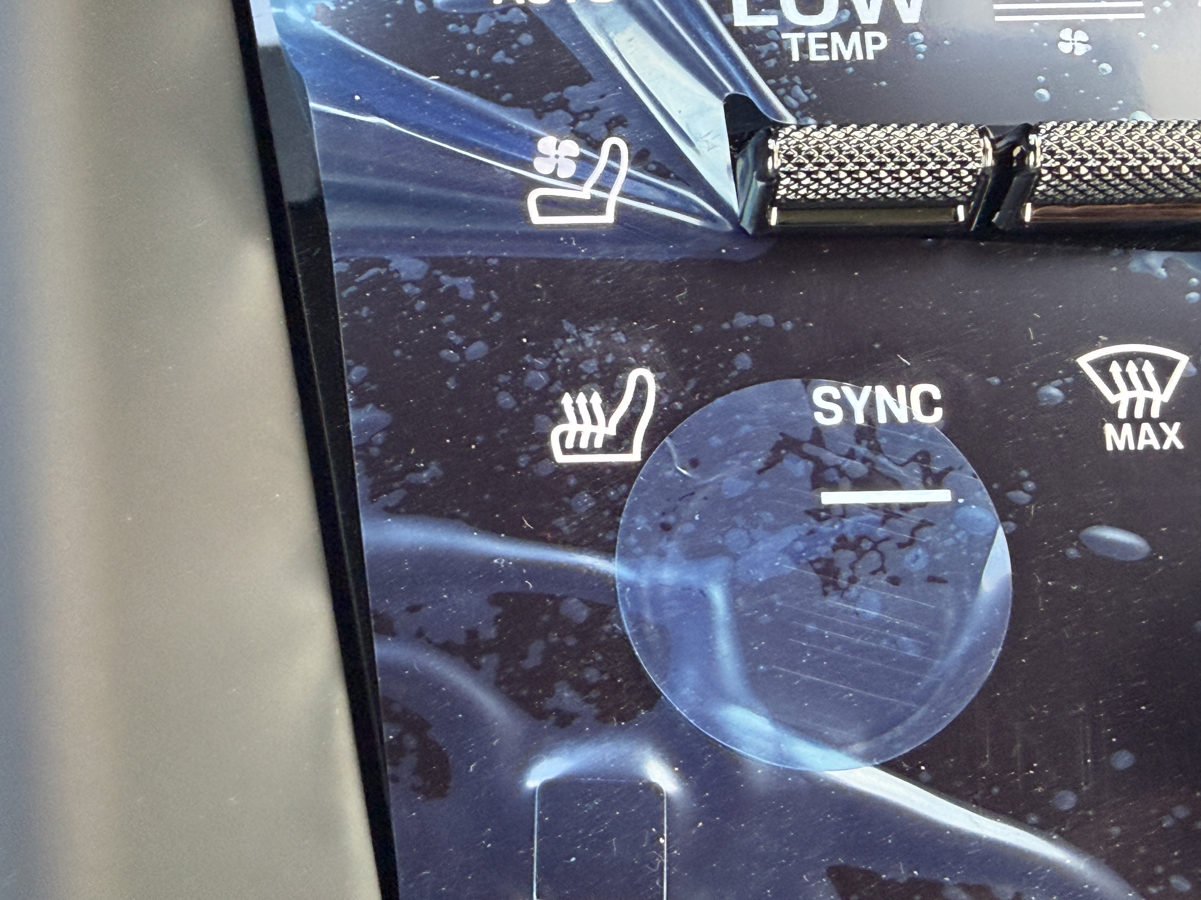 New 2026 Porsche Macan Turbo Electric image 32