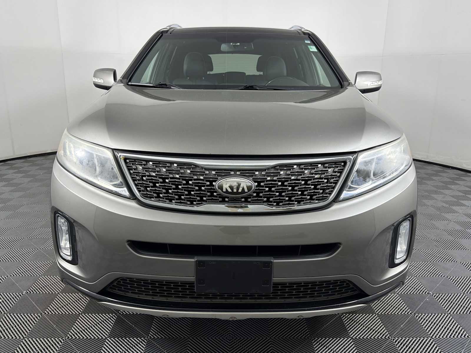 Used 2014 Kia Sorento SX w/ 3rd Row Package image 2