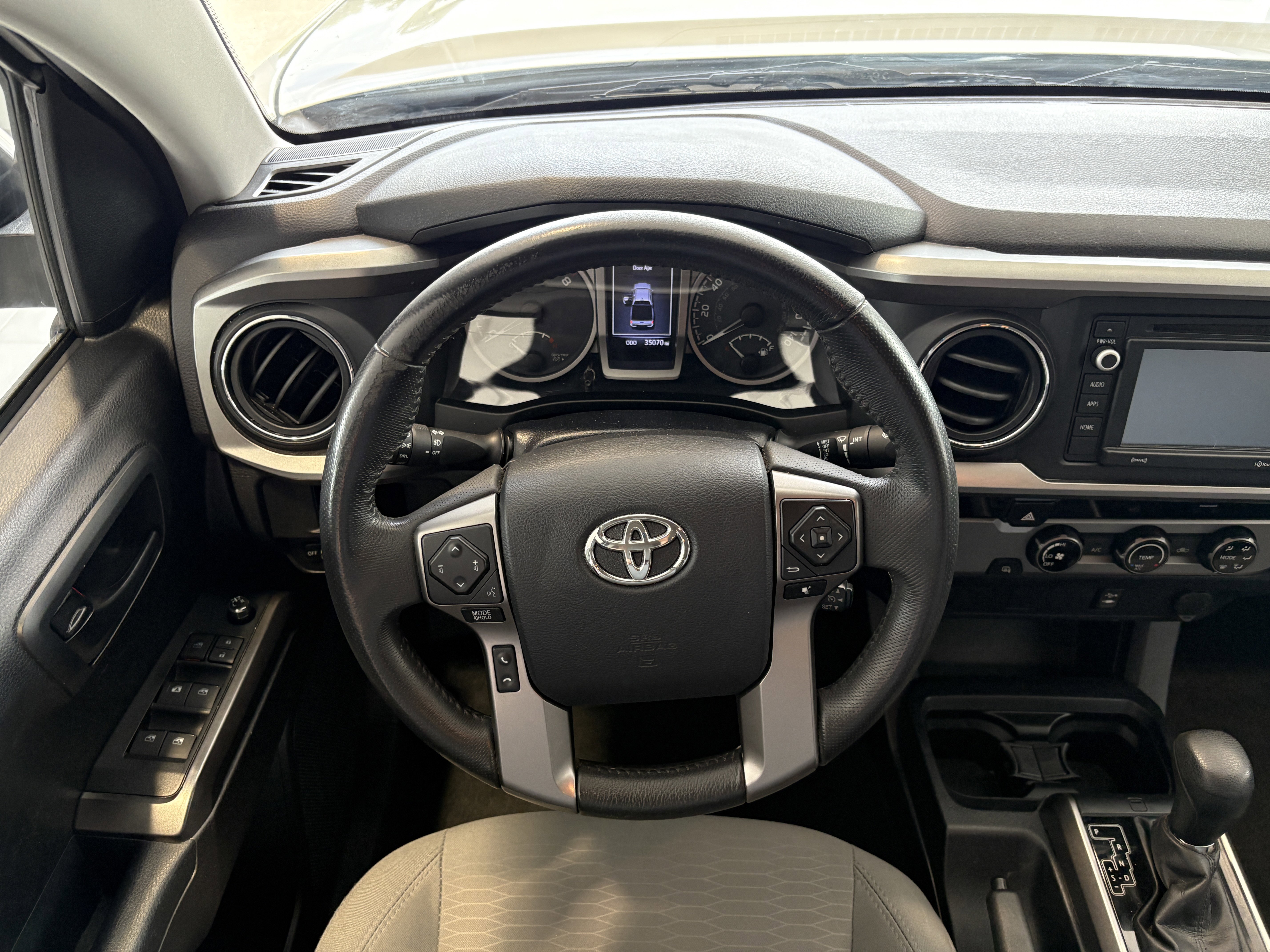 Used 2017 Toyota Tacoma SR5 image 9