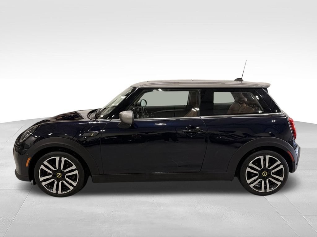 Used 2024 MINI Cooper SE FWD image 2