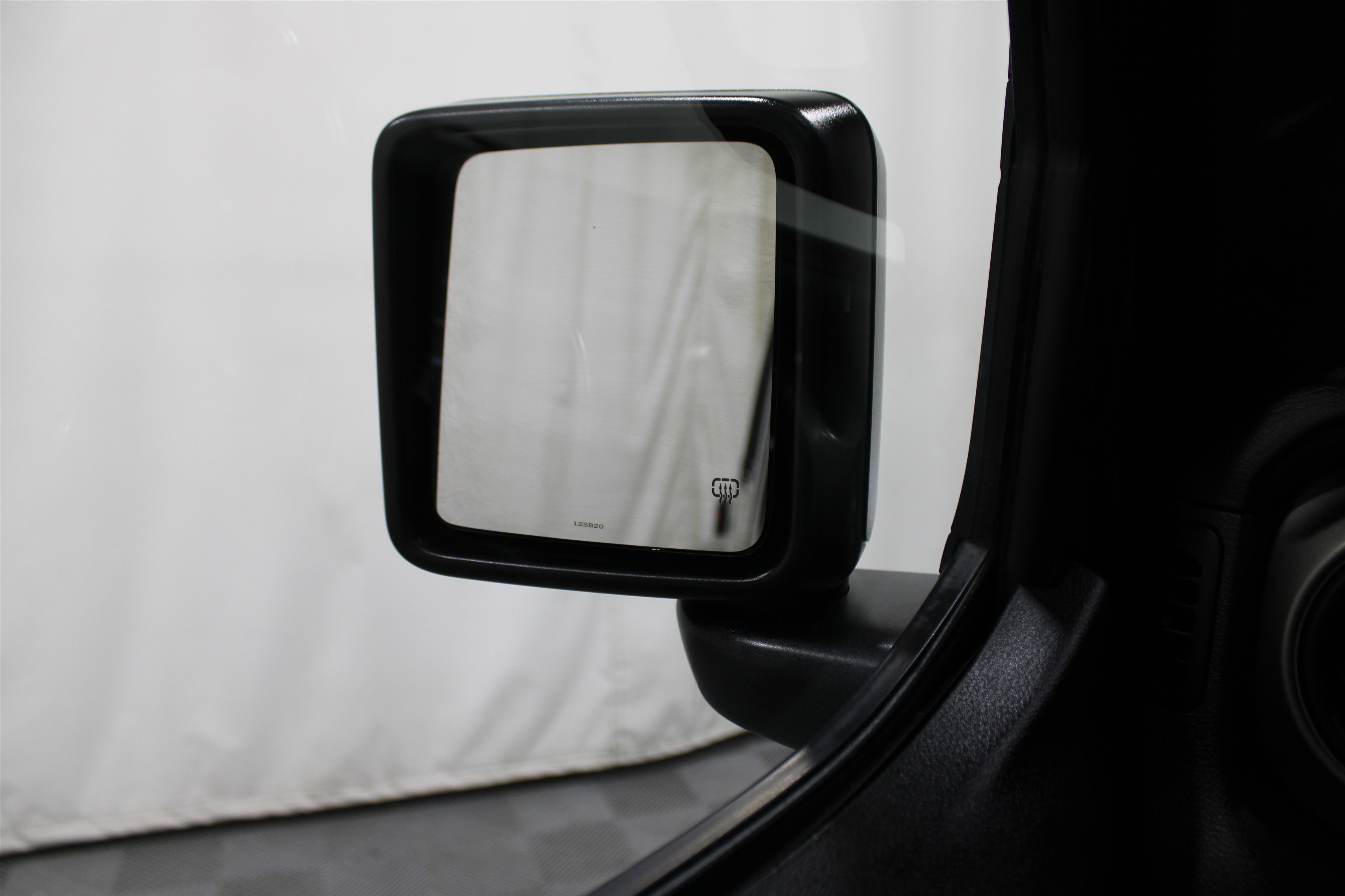 Used 2021 Jeep Gladiator Willys image 12