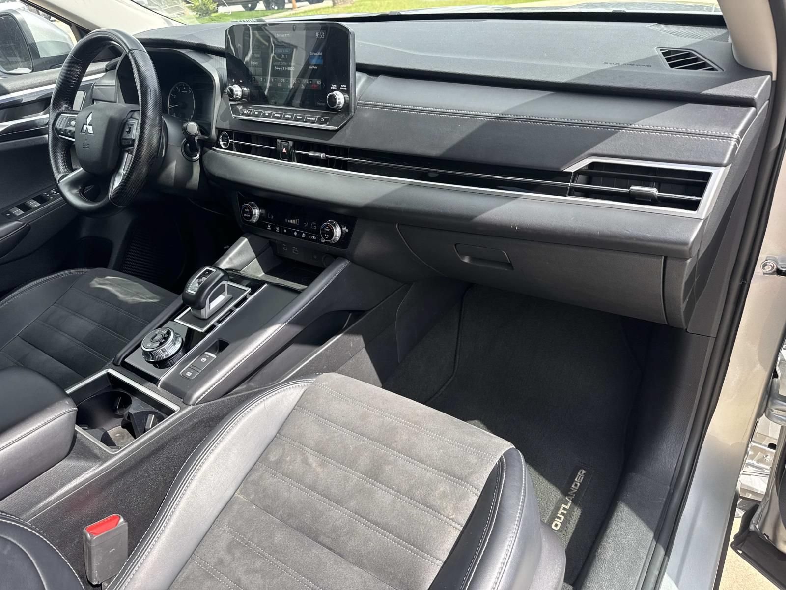 Used 2024 Mitsubishi Outlander SE AWD/4WD image 11