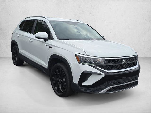 Used 2022 Volkswagen Taos SE image 3