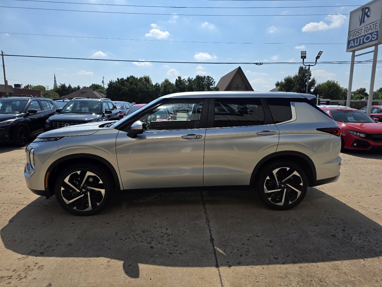 Used 2024 Mitsubishi Outlander AWD image 4