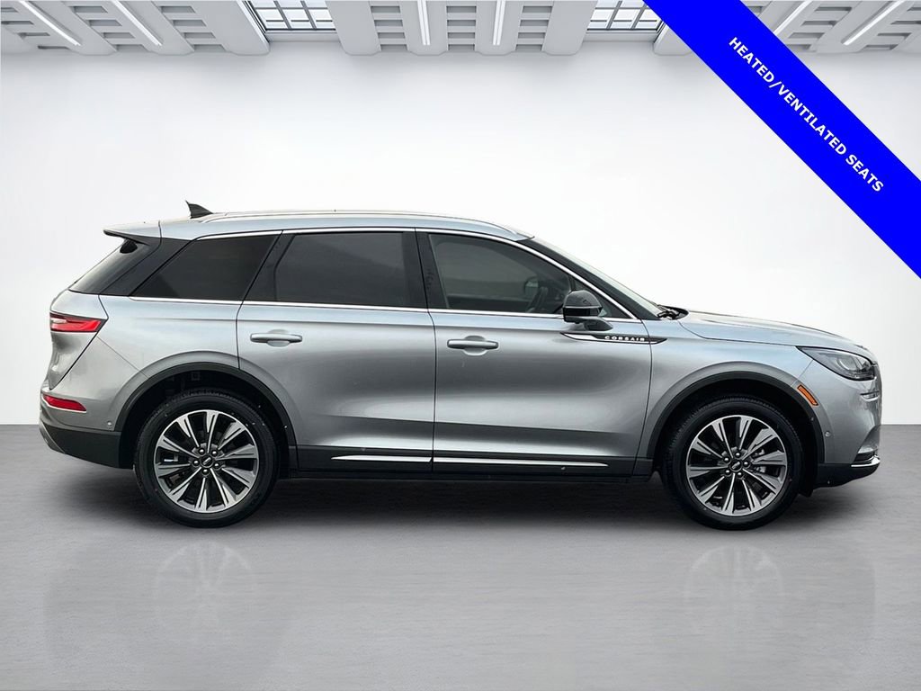 Certified 2022 Lincoln Corsair Reserve w/ Equipment Group 201A image 2