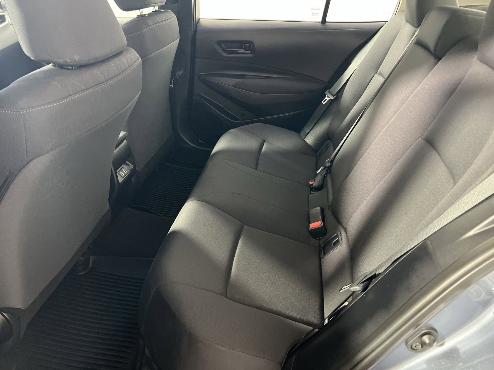 Used 2025 Toyota Corolla LE w/ LE Premium Package FWD image 26