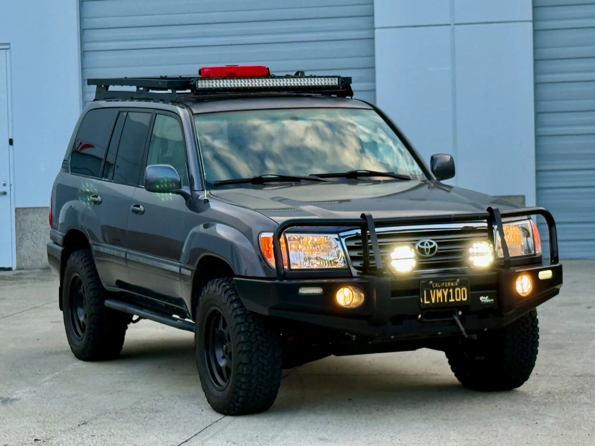 Used 2004 Toyota Land Cruiser image 9