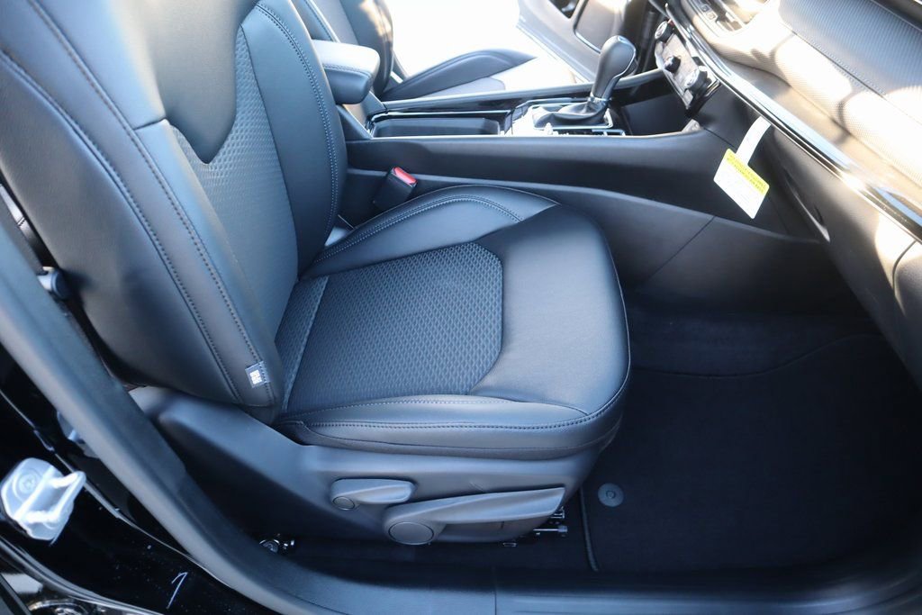 New 2026 Jeep Compass Latitude image 12