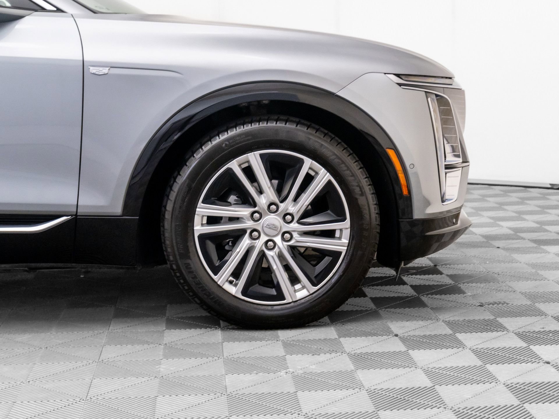 Certified 2024 Cadillac Lyriq Tech w/ Driver Assist Package image 37