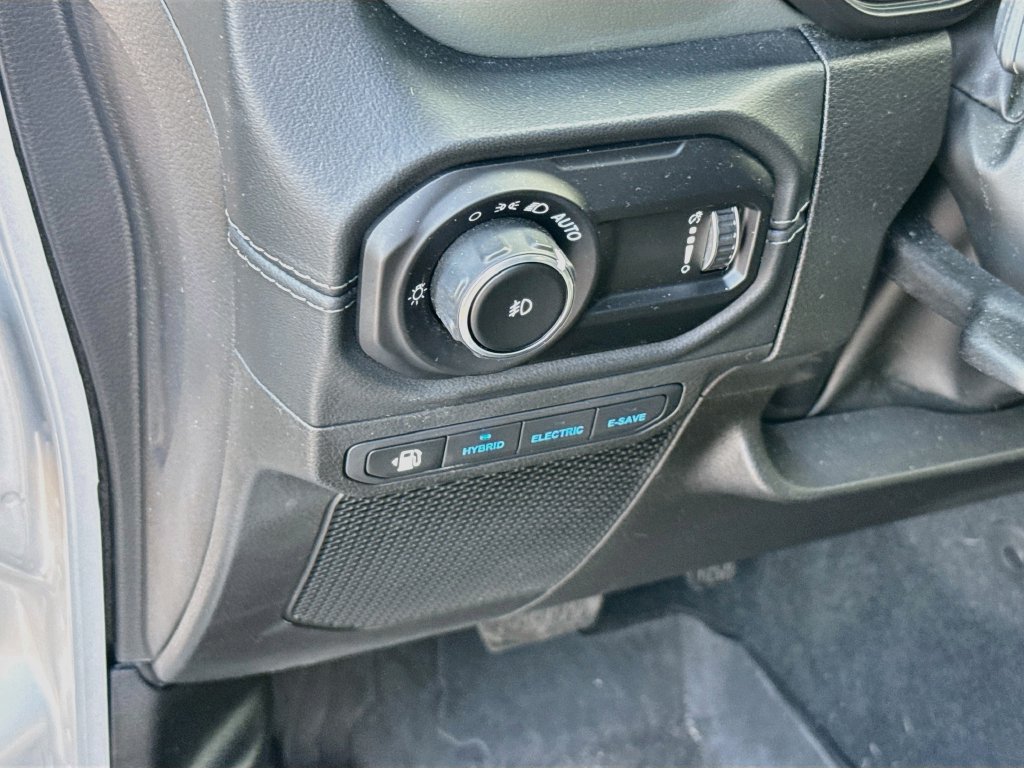 Used 2024 Jeep Wrangler High Altitude AWD/4WD image 11