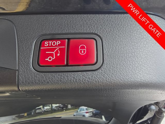 Used 2023 Mercedes-Benz GLB 250 4MATIC image 37