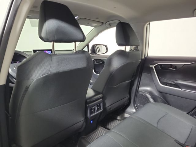 Used 2024 Toyota RAV4 LE AWD/4WD image 11