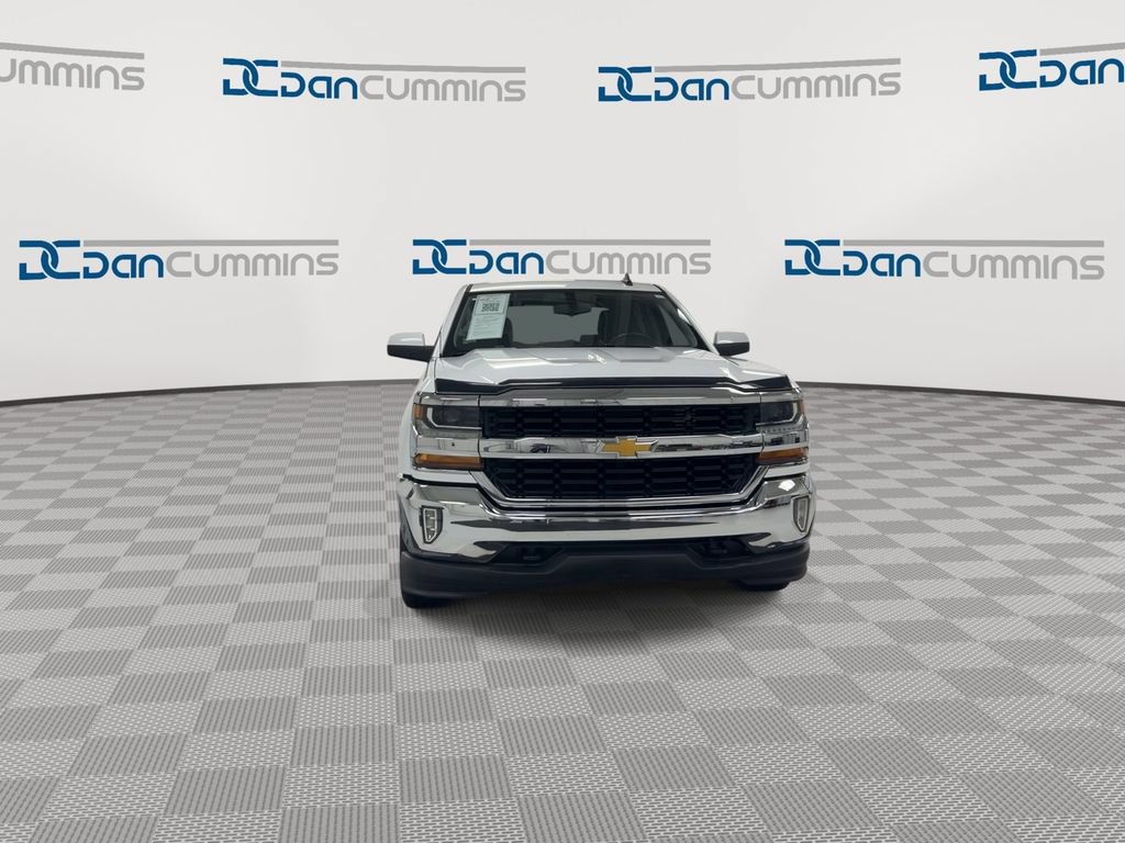 Used 2018 Chevrolet Silverado 1500 LT w/ All Star Edition AWD/4WD image 3