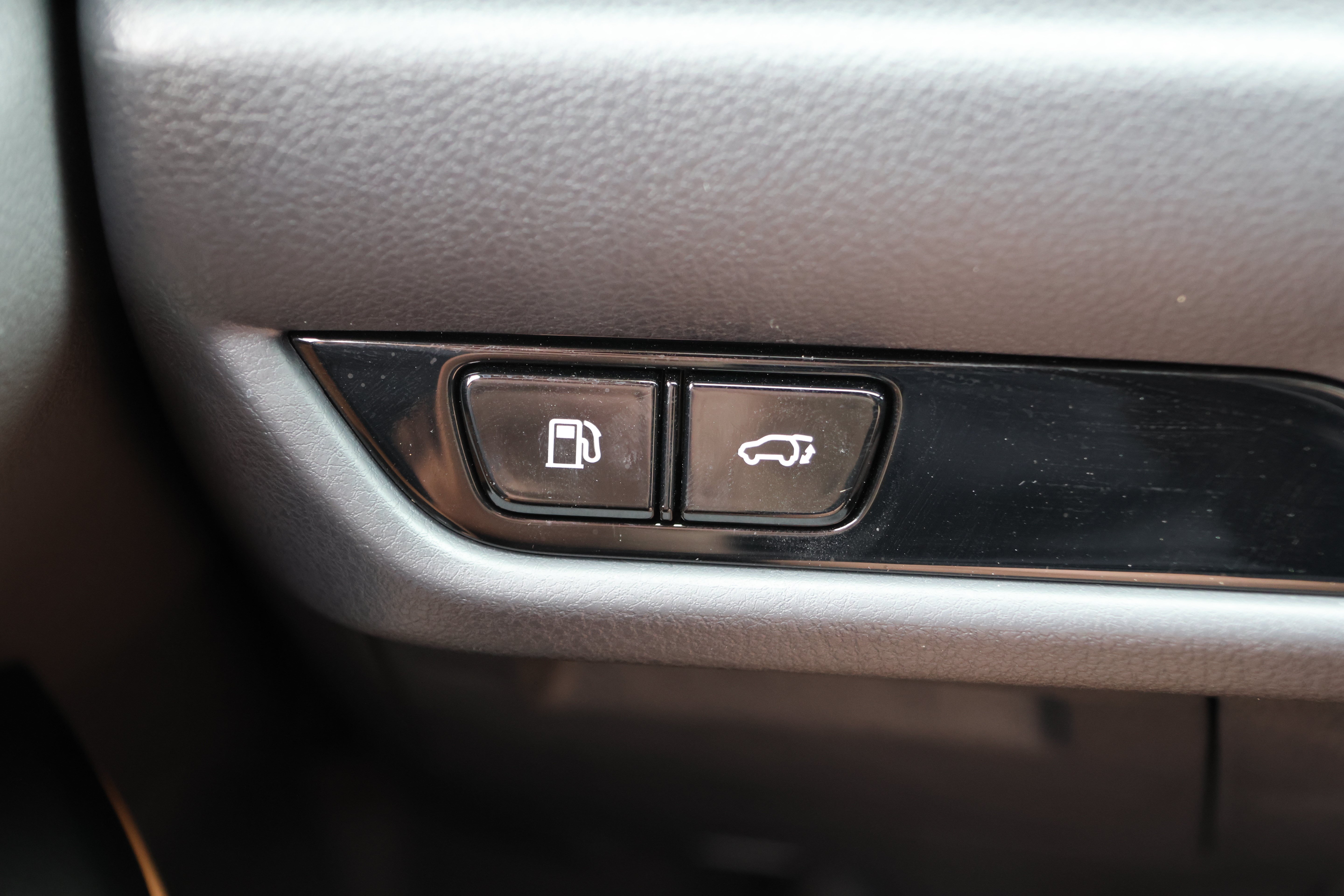 Certified 2025 Lexus NX 250 FWD w/ Cold Area Package image 16