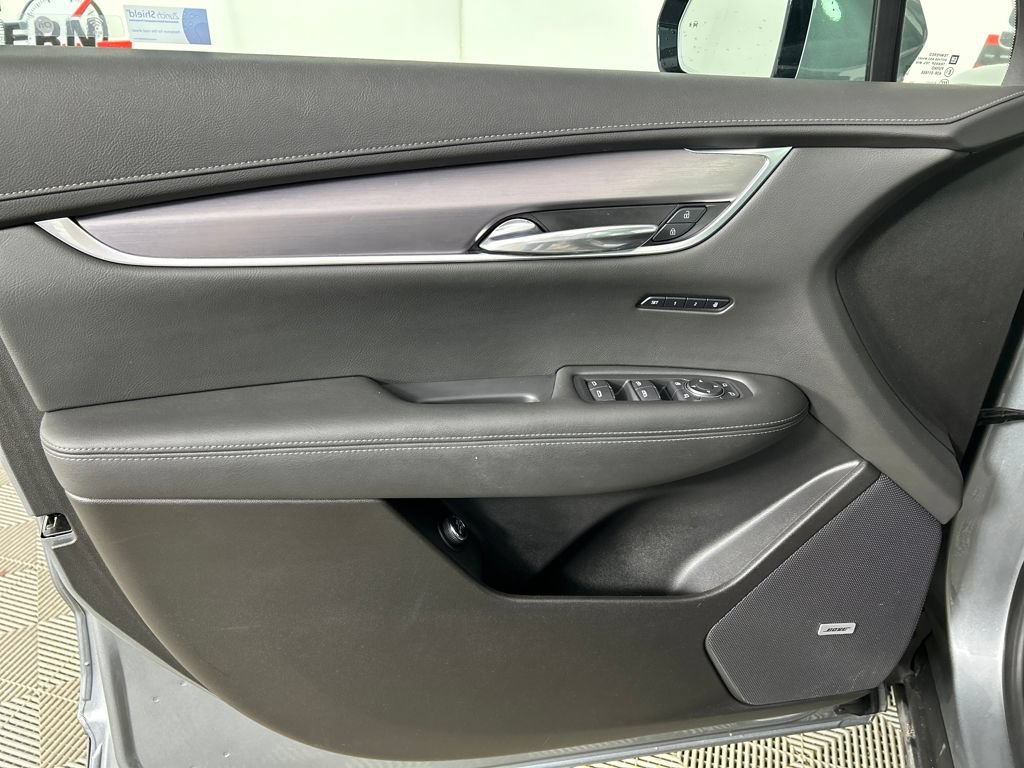 Used 2024 Cadillac XT6 Luxury w/ LPO, Floor Liner Package AWD/4WD image 11