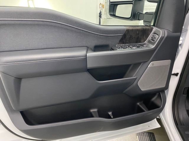New 2025 Ford F350 Lariat w/ Lariat Ultimate Package image 9