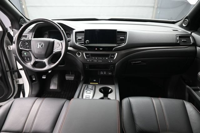 Certified 2025 Honda Passport TrailSport image 24