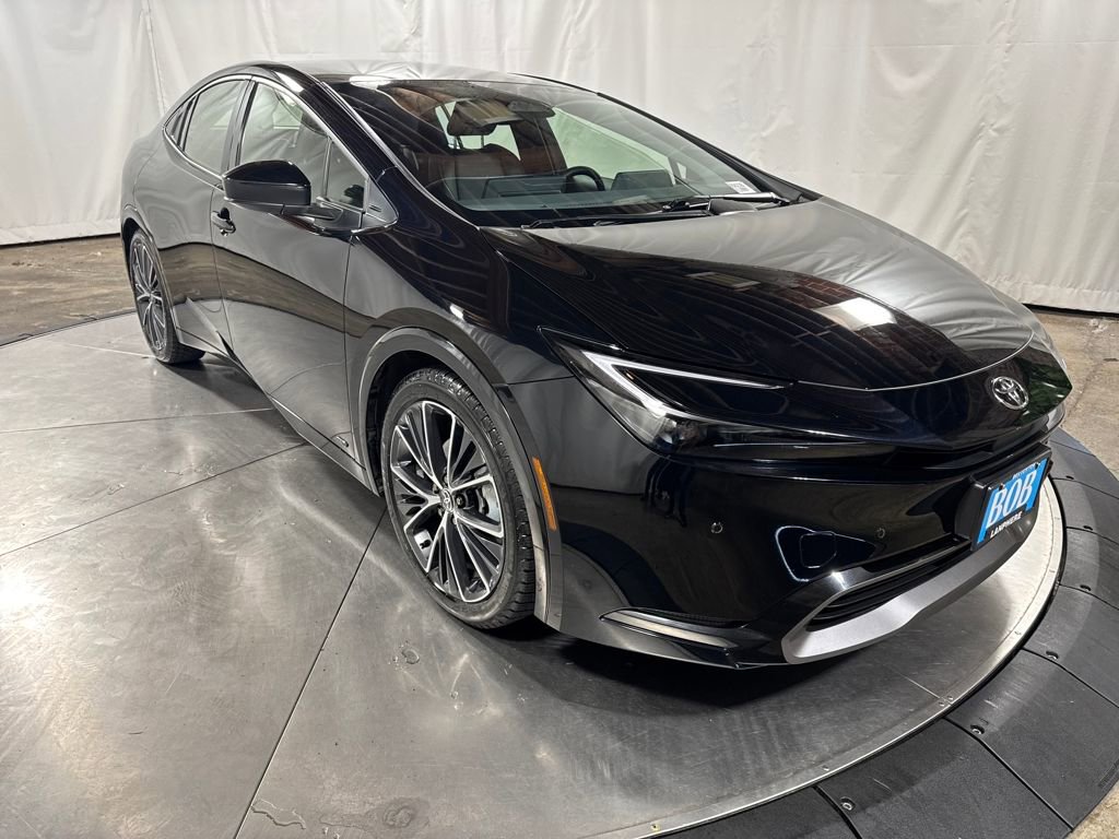 Used 2024 Toyota Prius XLE image 12