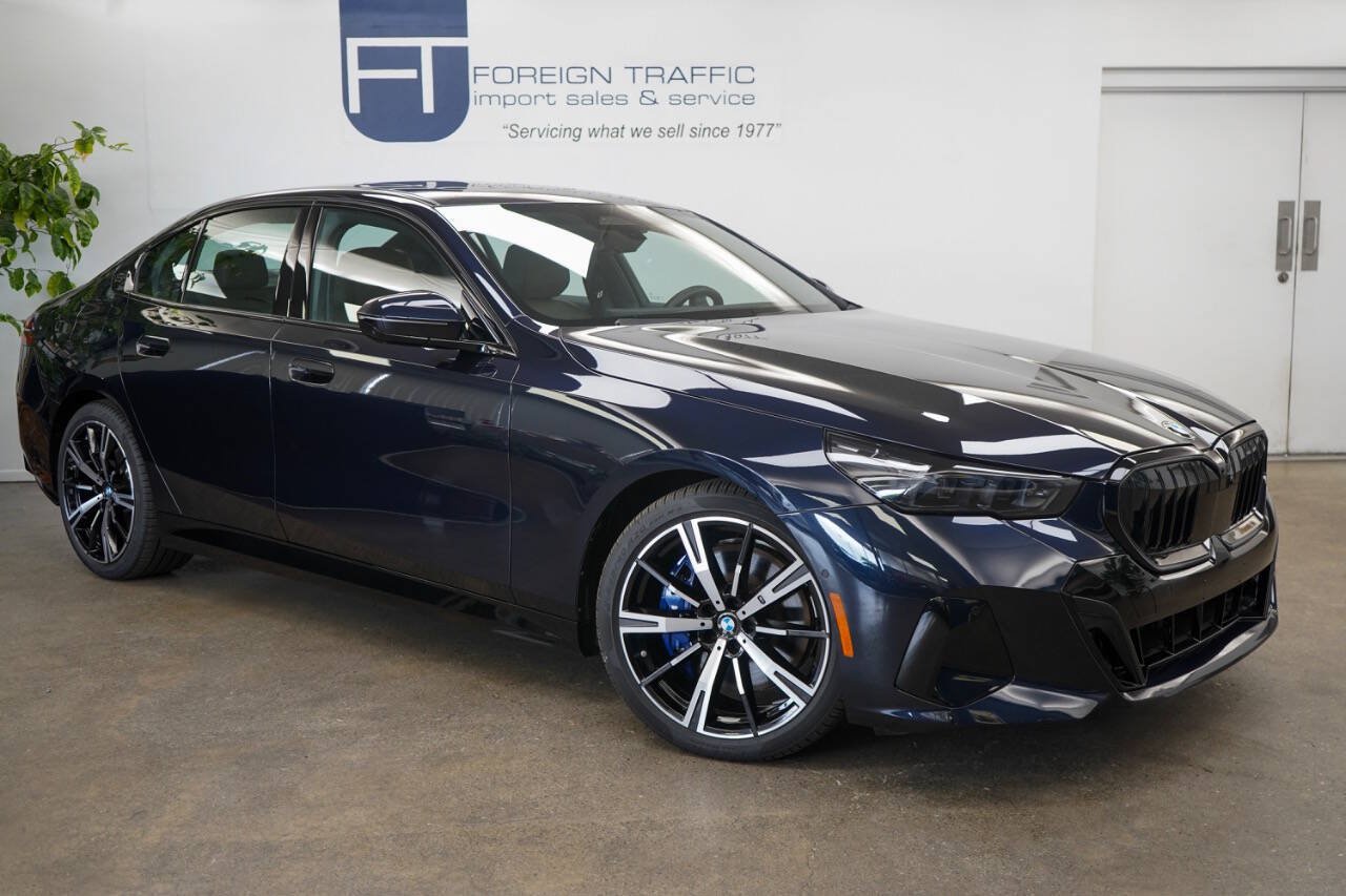 Used 2026 BMW 540i xDrive AWD/4WD image 3