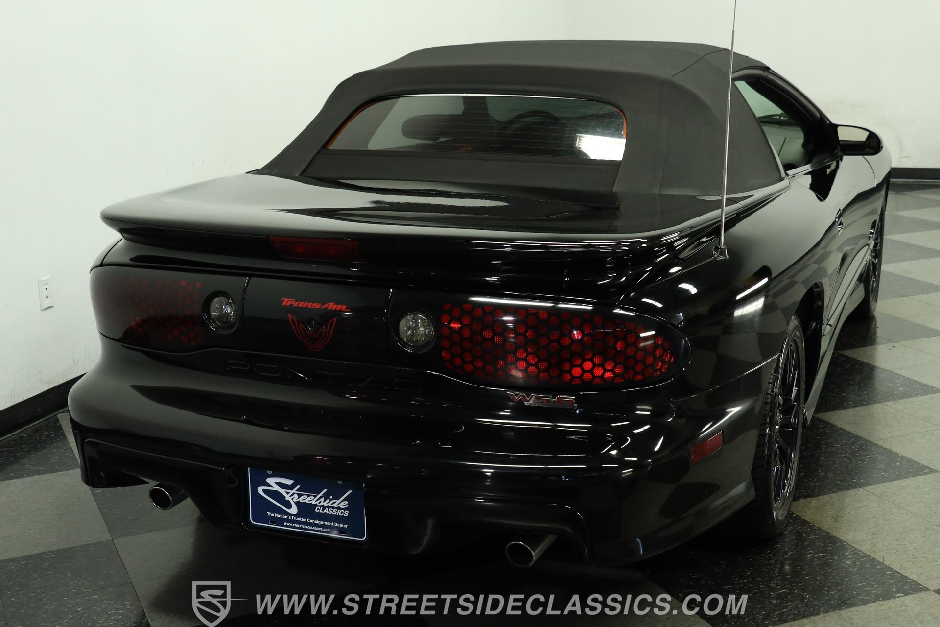 Used 2002 Pontiac Firebird Trans Am RWD image 10