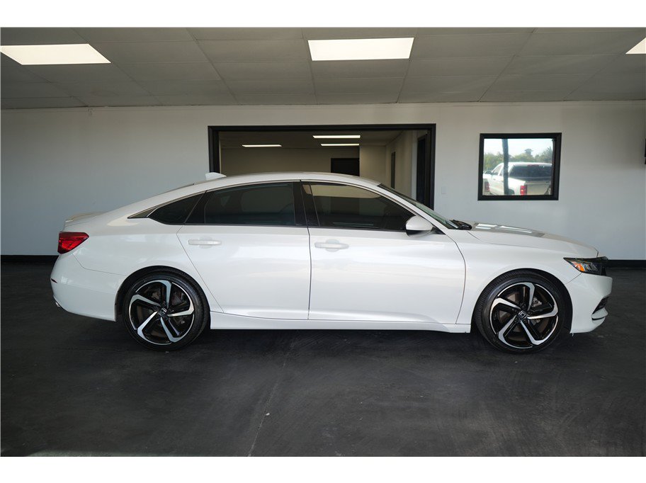 Used 2018 Honda Accord Sport image 8