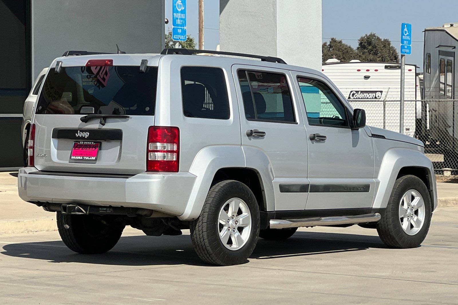 Used 2010 Jeep Liberty Sport w/ Popular Equipment Group AWD/4WD image 4