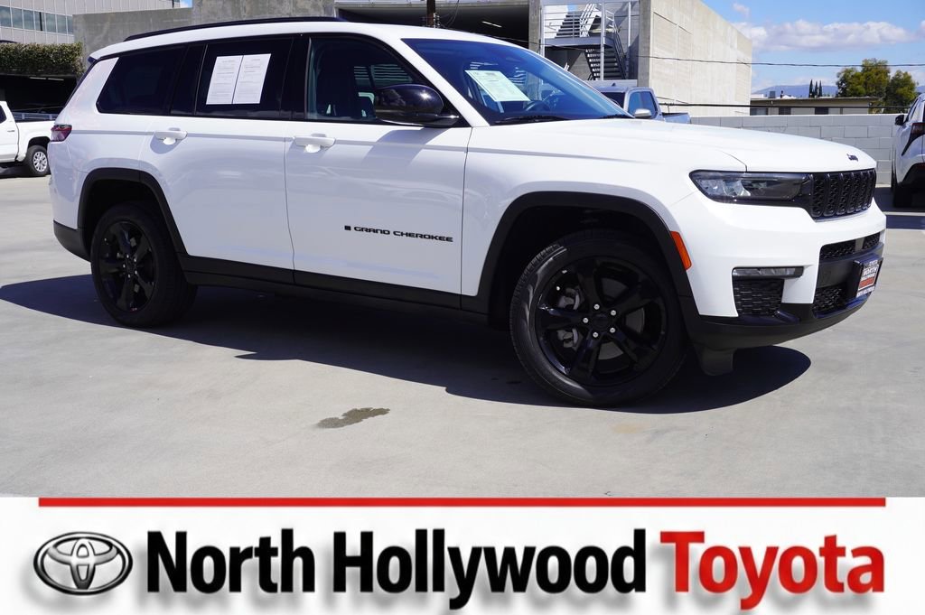 Used 2022 Jeep Grand Cherokee L Limited w/ Black Appearance Package AWD/4WD video 1