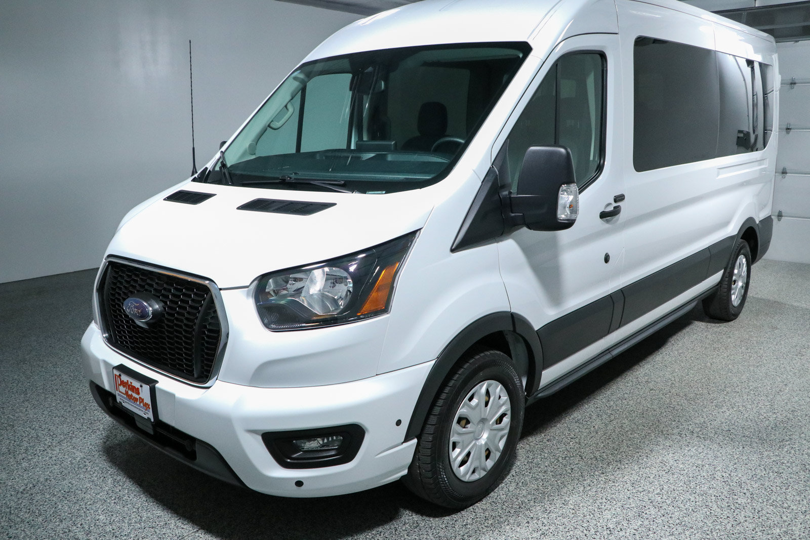 Used 2025 Ford Transit 350 XLT RWD image 29