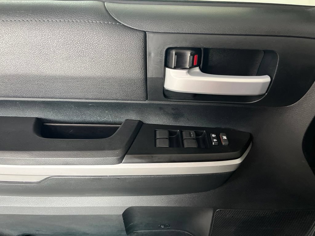 Used 2017 Toyota Tundra SR5 AWD/4WD image 60