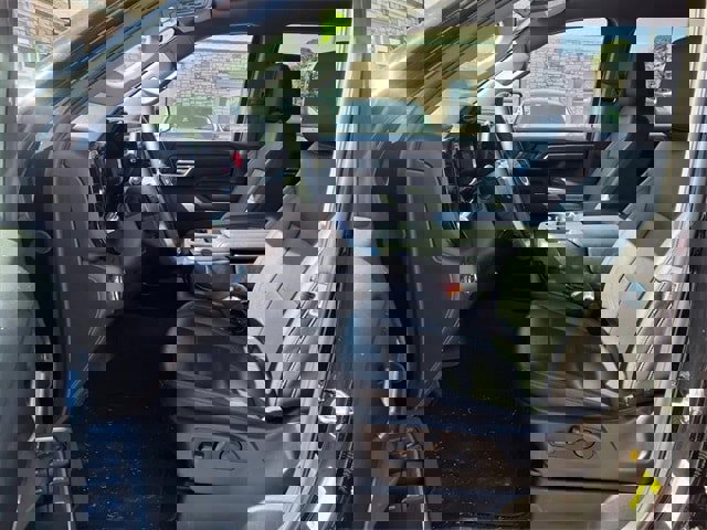 Used 2025 GMC Sierra 1500 SLT image 12