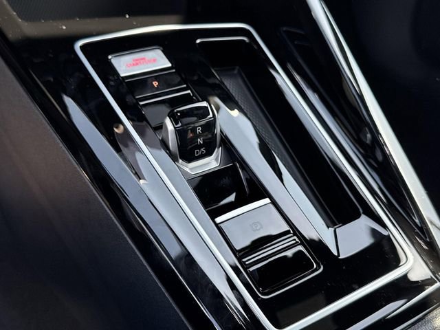 New 2025 Volkswagen GTI SE image 13