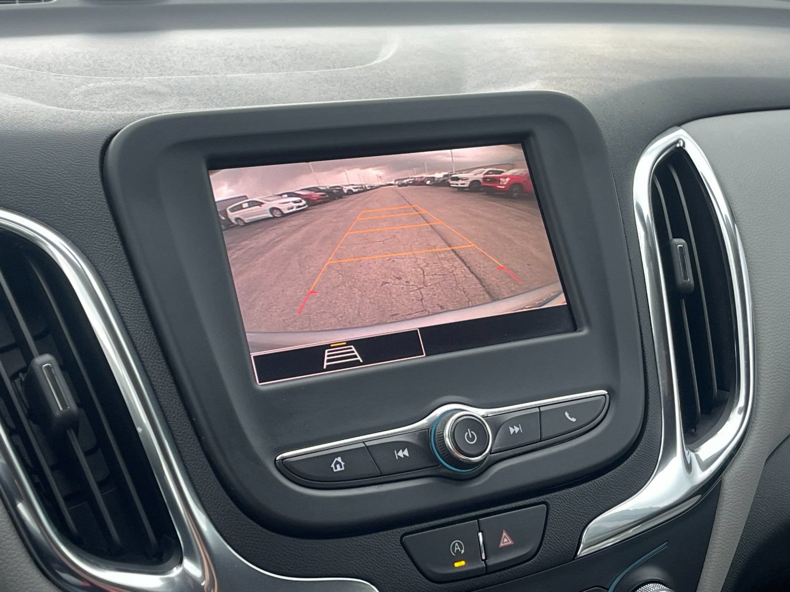 Used 2023 Chevrolet Equinox LS w/ Driver Confidence II Package FWD image 21