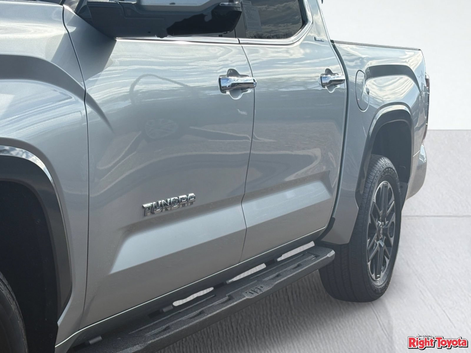 New 2026 Toyota Tundra Limited AWD/4WD image 10