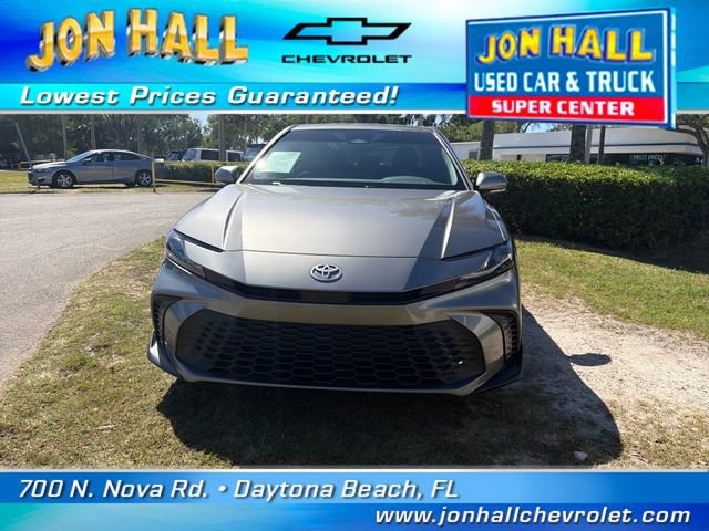 Used 2025 Toyota Camry SE image 11