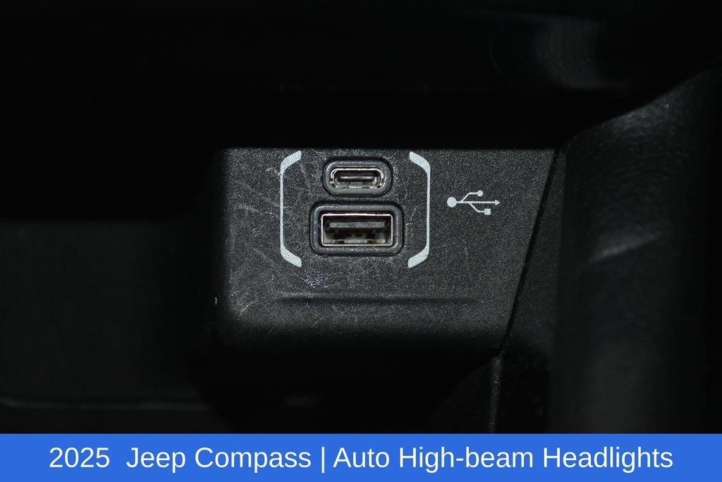 Used 2025 Jeep Compass Latitude w/ Sun & Sound Group AWD/4WD image 22