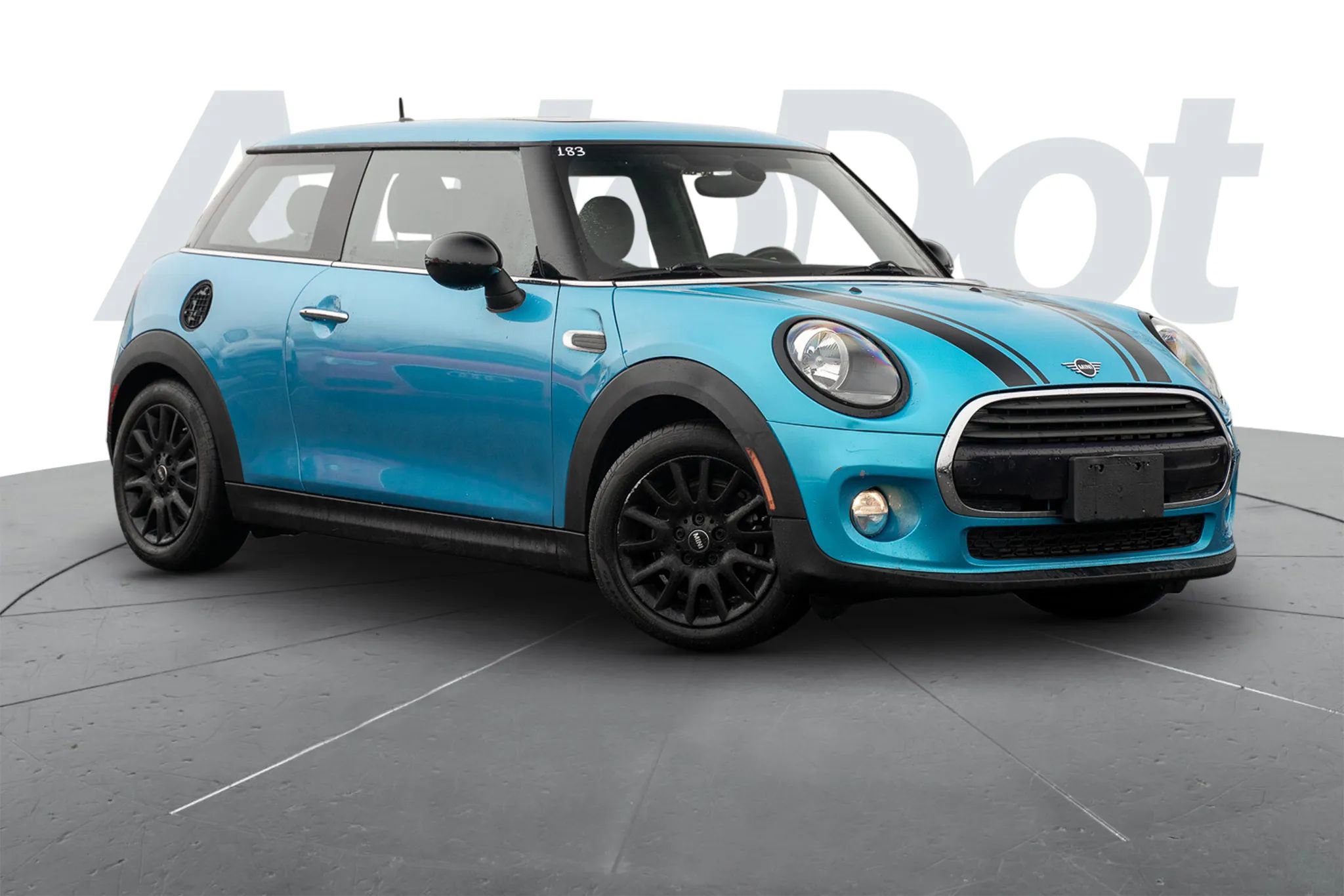 Used 2019 MINI Cooper 2-Door Hardtop image 1