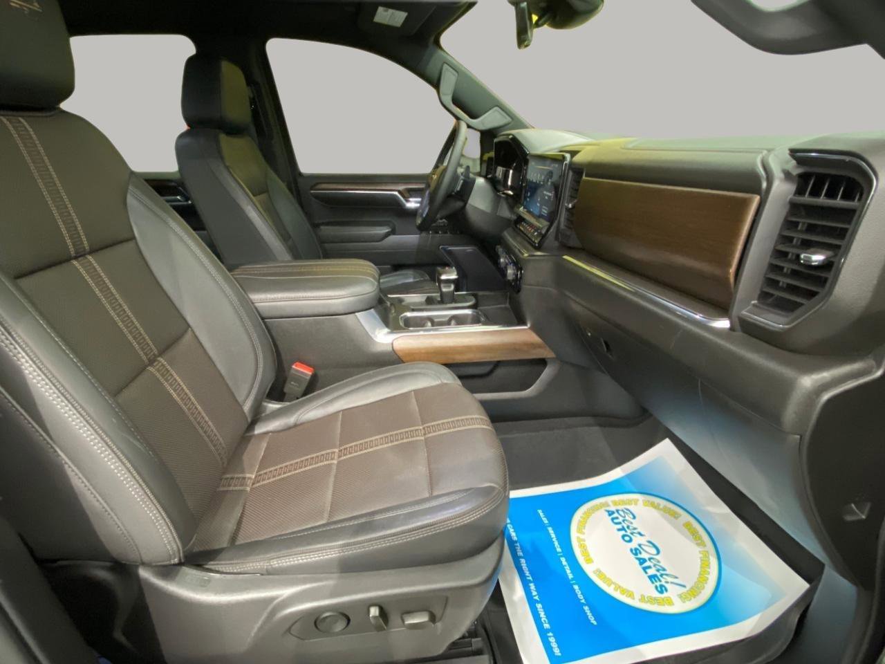 Used 2023 Chevrolet Silverado 1500 High Country w/ High Country Premium Package image 17