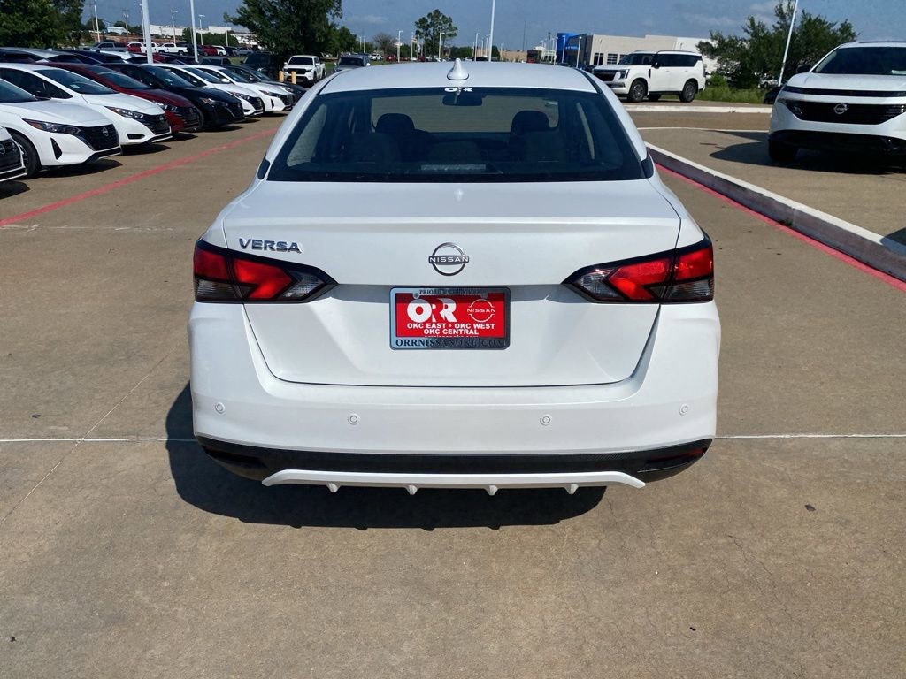 New 2025 Nissan Versa SV w/ Trunk Package FWD image 4