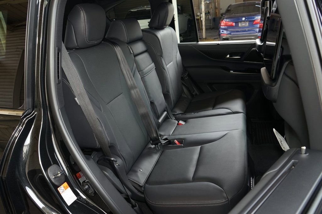 Used 2026 Lexus LX 600 4WD w/ Appearance Package image 22